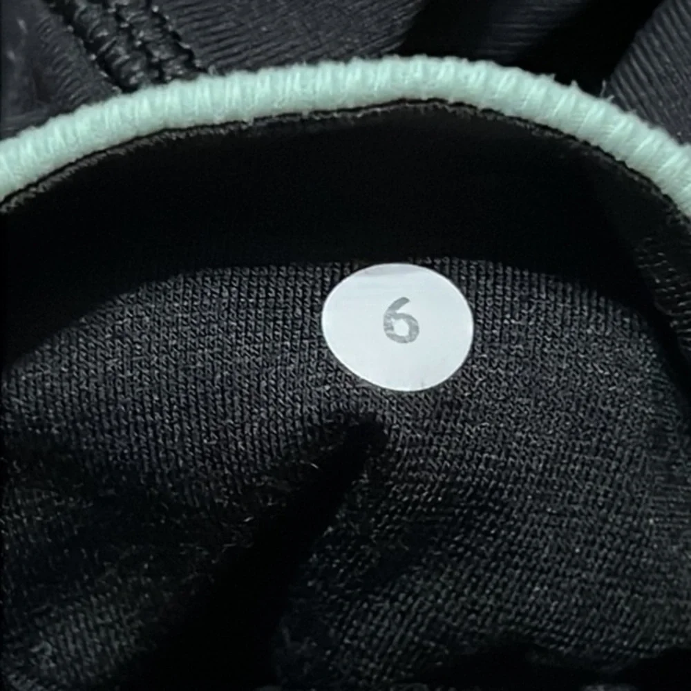 LULULEMON black & aqua yoga pants Size 6